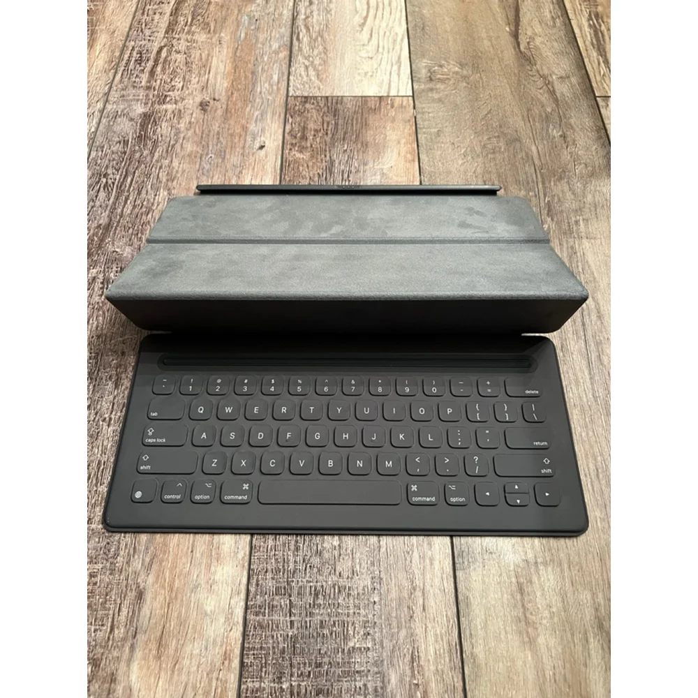 NEW Apple iPad Pro Smart Keyboard One Size Gray